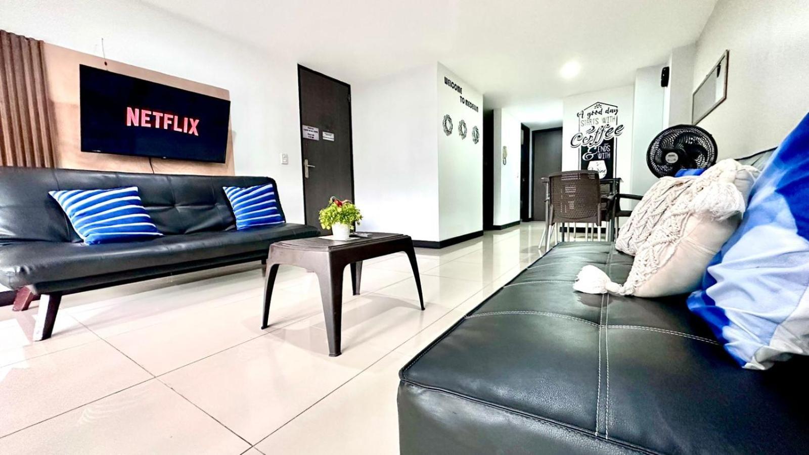 Apto Moderno En Laureles Medellin Exterior photo