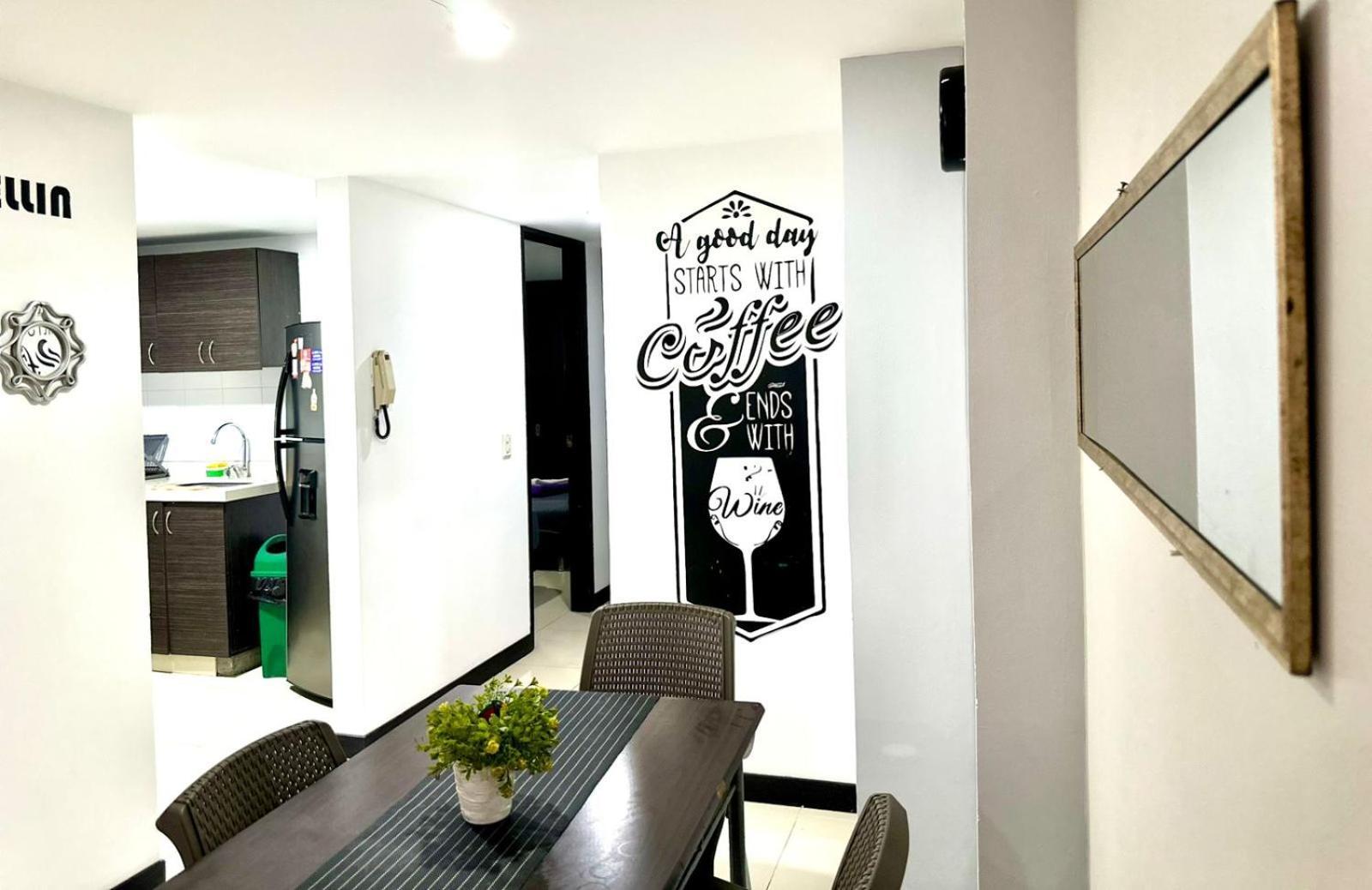 Apto Moderno En Laureles Medellin Exterior photo